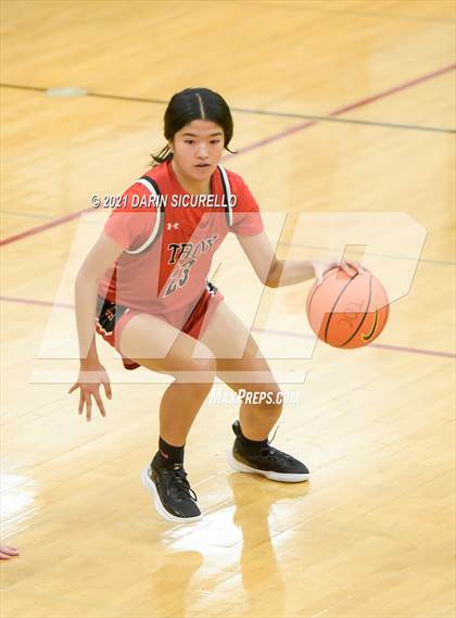 Thumbnail 3 in Troy vs. Columbine (Nike Tournament of Champions) photogallery.