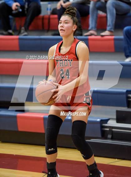 Thumbnail 2 in Troy vs. Columbine (Nike Tournament of Champions) photogallery.