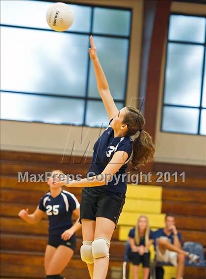 Thumbnail 1 in Calvary Christian vs St. Petersburg Catholic photogallery.