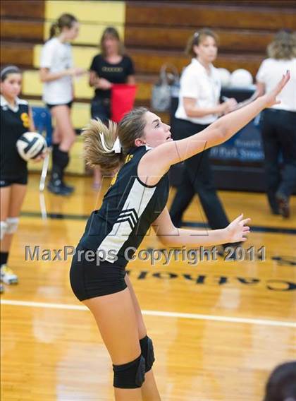 Thumbnail 1 in Calvary Christian vs St. Petersburg Catholic photogallery.