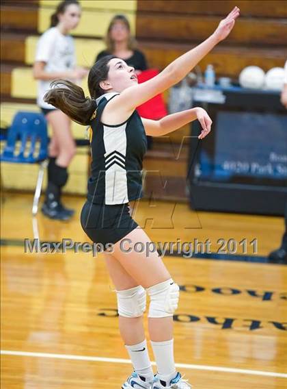 Thumbnail 2 in Calvary Christian vs St. Petersburg Catholic photogallery.