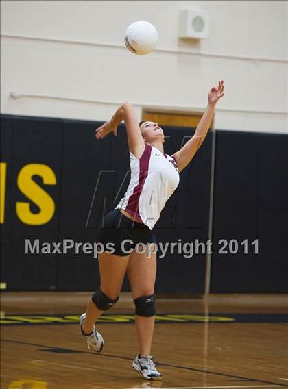 Thumbnail 1 in Calvary Christian vs St. Petersburg Catholic photogallery.