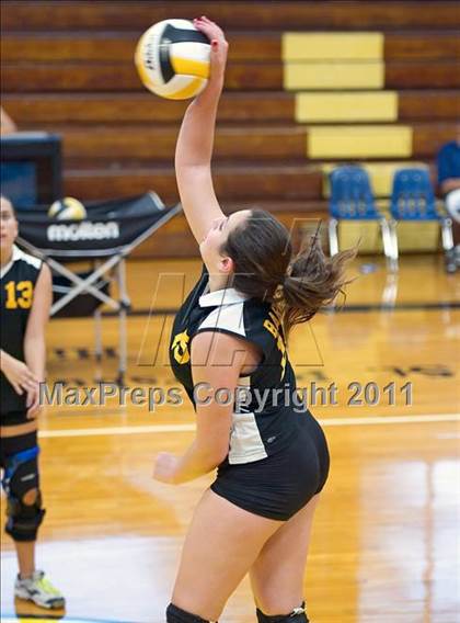 Thumbnail 1 in Calvary Christian vs St. Petersburg Catholic photogallery.