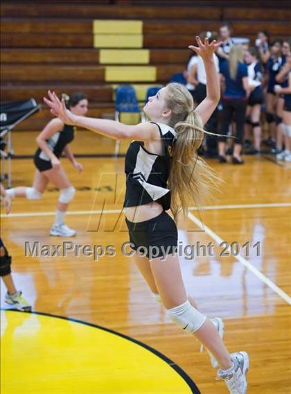 Thumbnail 1 in Calvary Christian vs St. Petersburg Catholic photogallery.