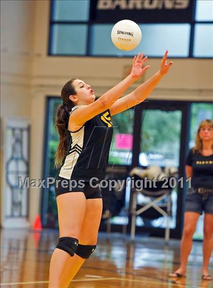 Thumbnail 3 in Calvary Christian vs St. Petersburg Catholic photogallery.