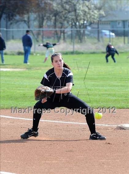 Thumbnail 2 in Taft @ Tehachapi photogallery.