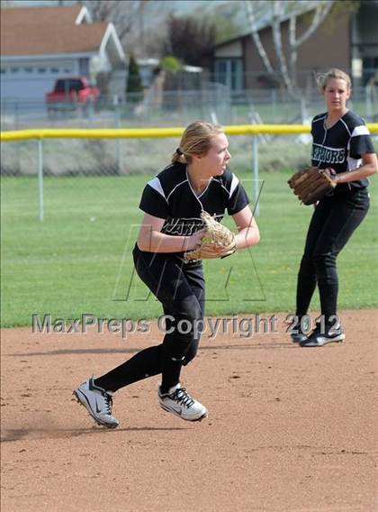 Thumbnail 2 in Taft @ Tehachapi photogallery.