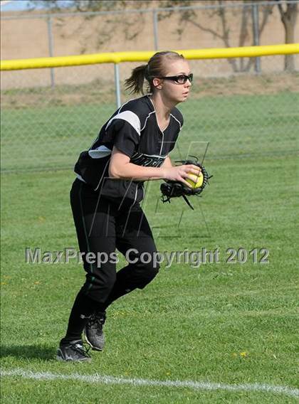 Thumbnail 2 in Taft @ Tehachapi photogallery.