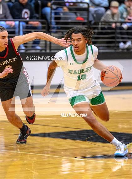 Thumbnail 3 in Liberty-Eylau vs. Tatum (UIL 3A D1 Area Playoff) photogallery.