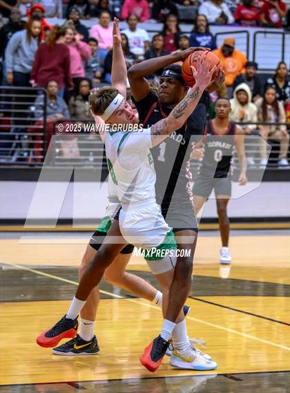 Thumbnail 3 in Liberty-Eylau vs. Tatum (UIL 3A D1 Area Playoff) photogallery.