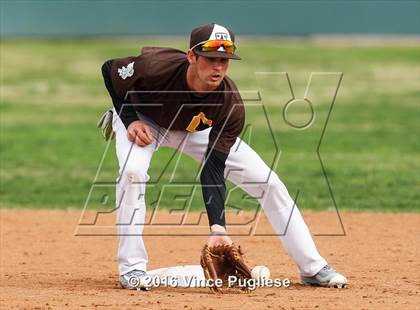 Thumbnail 3 in Crespi vs. Alumni 2016 photogallery.