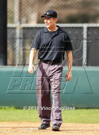 Thumbnail 3 in Crespi vs. Alumni 2016 photogallery.