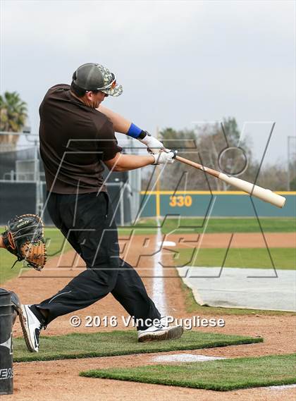 Thumbnail 2 in Crespi vs. Alumni 2016 photogallery.