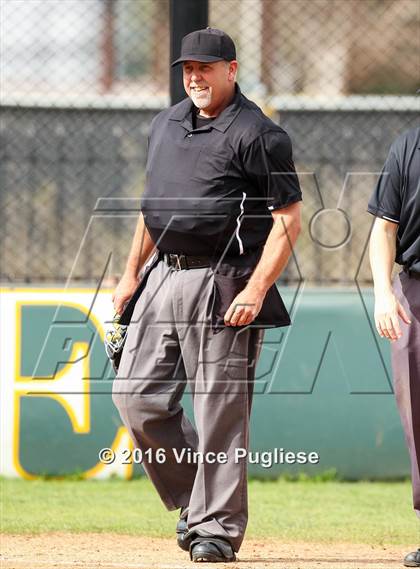 Thumbnail 2 in Crespi vs. Alumni 2016 photogallery.