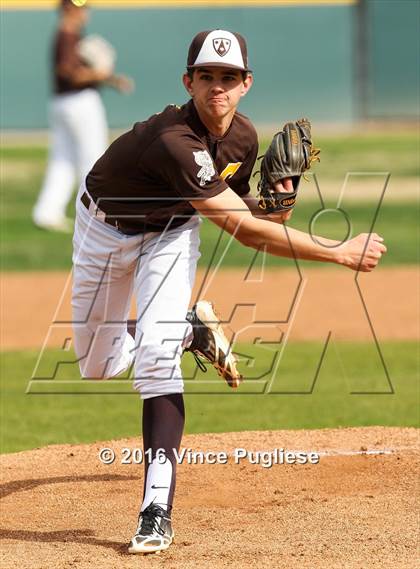 Thumbnail 3 in Crespi vs. Alumni 2016 photogallery.