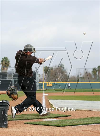 Thumbnail 3 in Crespi vs. Alumni 2016 photogallery.