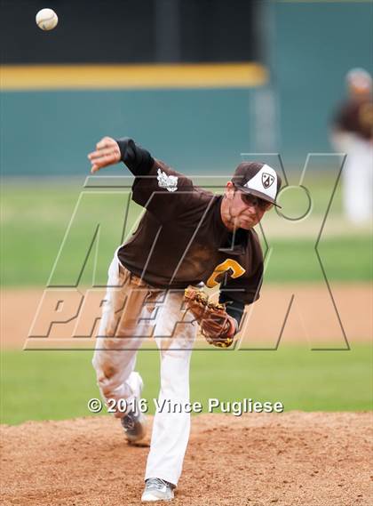 Thumbnail 2 in Crespi vs. Alumni 2016 photogallery.