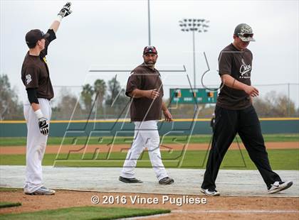 Thumbnail 3 in Crespi vs. Alumni 2016 photogallery.