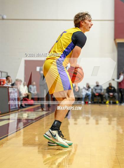 Thumbnail 3 in Brookeland vs. Chapel Hill (Tenaha ISD Holiday Hoops) photogallery.