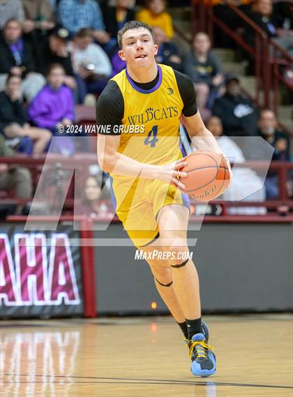 Thumbnail 3 in Brookeland vs. Chapel Hill (Tenaha ISD Holiday Hoops) photogallery.