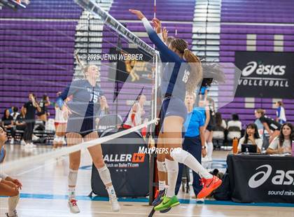 Thumbnail 1 in Sierra Canyon vs. Skyview (Durango Fall Classic) photogallery.