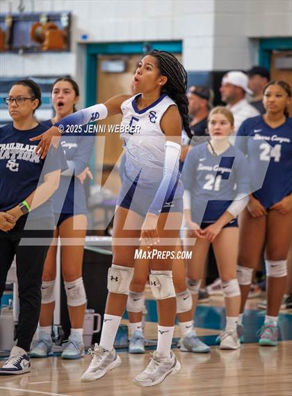 Thumbnail 3 in Sierra Canyon vs. Skyview (Durango Fall Classic) photogallery.