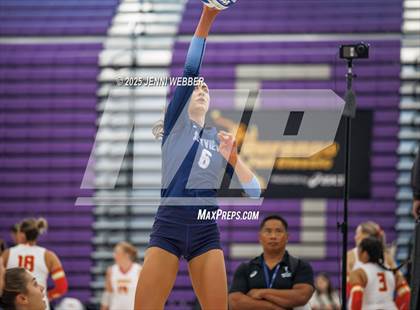Thumbnail 2 in Sierra Canyon vs. Skyview (Durango Fall Classic) photogallery.