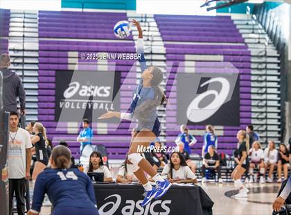 Thumbnail 3 in Sierra Canyon vs. Skyview (Durango Fall Classic) photogallery.