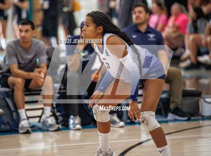 Thumbnail 2 in Sierra Canyon vs. Skyview (Durango Fall Classic) photogallery.