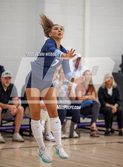 Thumbnail 2 in Sierra Canyon vs. Skyview (Durango Fall Classic) photogallery.