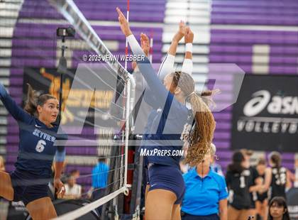 Thumbnail 3 in Sierra Canyon vs. Skyview (Durango Fall Classic) photogallery.