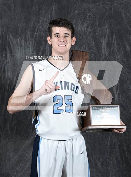 Thumbnail 1 in Pleasant Valley (CIF State D3 Award Photos) photogallery.
