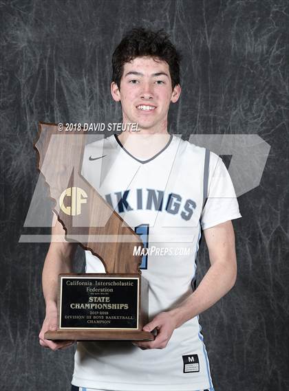 Thumbnail 2 in Pleasant Valley (CIF State D3 Award Photos) photogallery.