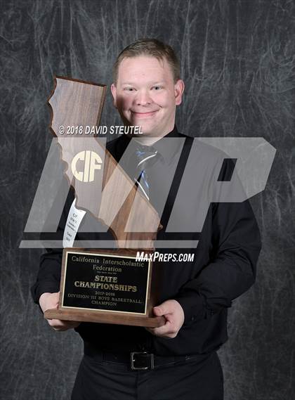 Thumbnail 1 in Pleasant Valley (CIF State D3 Award Photos) photogallery.