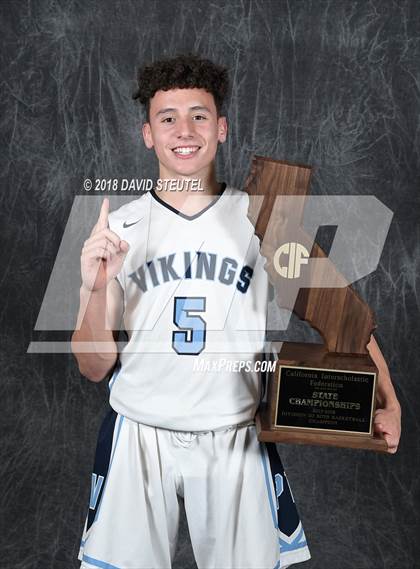 Thumbnail 2 in Pleasant Valley (CIF State D3 Award Photos) photogallery.