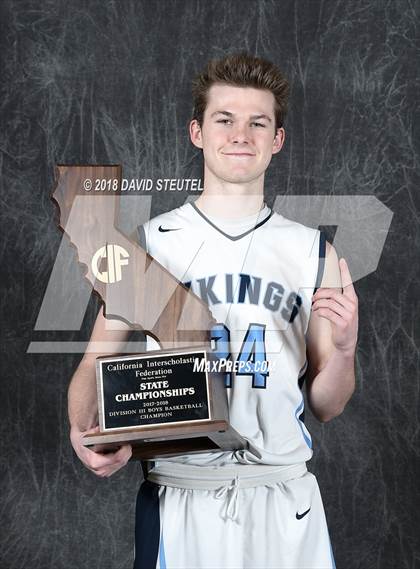 Thumbnail 2 in Pleasant Valley (CIF State D3 Award Photos) photogallery.