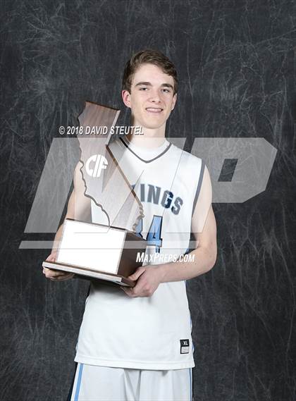 Thumbnail 1 in Pleasant Valley (CIF State D3 Award Photos) photogallery.