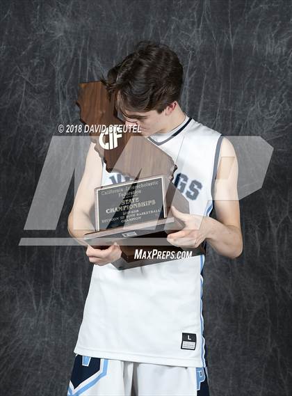Thumbnail 1 in Pleasant Valley (CIF State D3 Award Photos) photogallery.