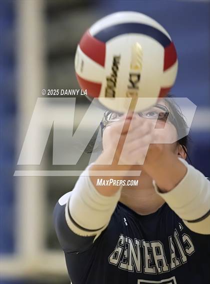 Thumbnail 1 in Washington-Liberty @ West Potomac photogallery.