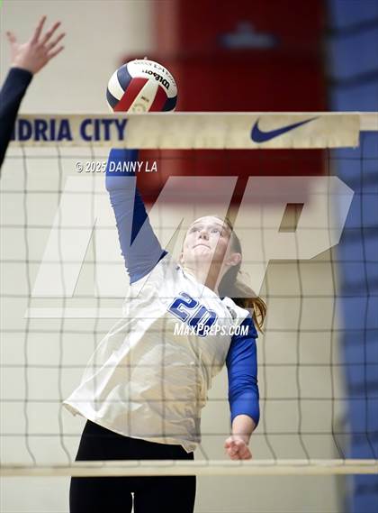 Thumbnail 1 in Washington-Liberty @ West Potomac photogallery.