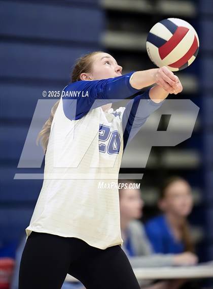 Thumbnail 2 in Washington-Liberty @ West Potomac photogallery.