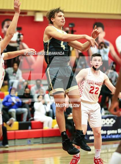 Thumbnail 1 in Taft vs  St. Francis photogallery.