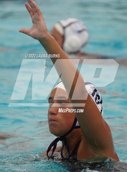 Thumbnail 1 in Garces Memorial vs Leland (Arroyo Grande Fall Classic) photogallery.
