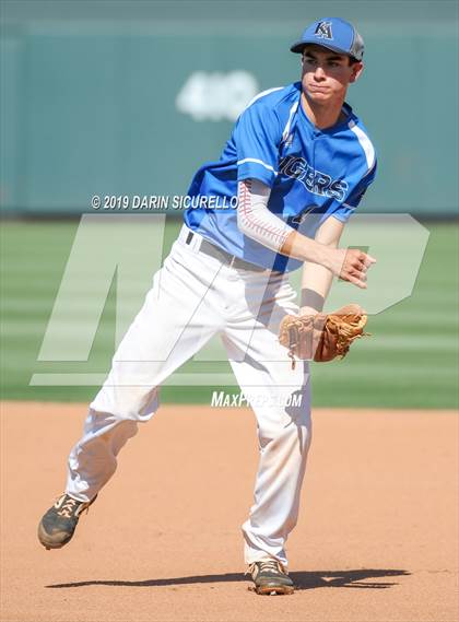 Thumbnail 2 in Kingman Academy vs. Blue Ridge photogallery.