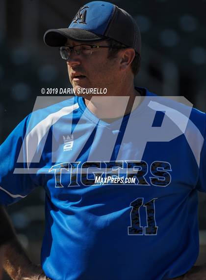 Thumbnail 1 in Kingman Academy vs. Blue Ridge photogallery.