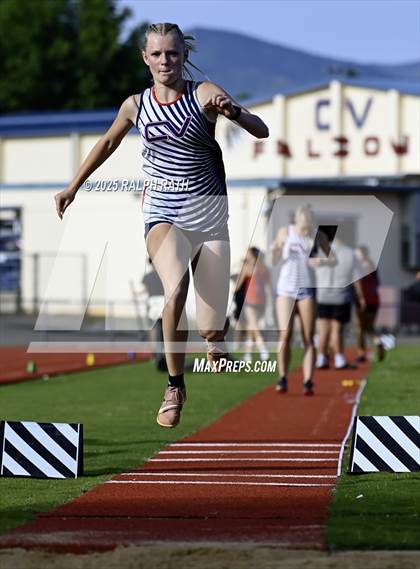 Thumbnail 2 in CIF NS Division 2 Finals (Triple Jump) photogallery.