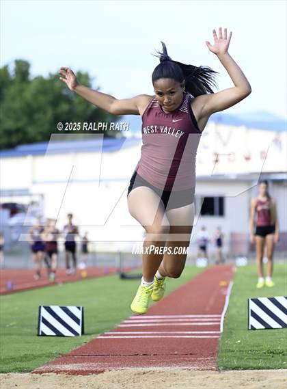 Thumbnail 2 in CIF NS Division 2 Finals (Triple Jump) photogallery.