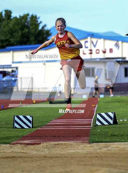 Thumbnail 2 in CIF NS Division 2 Finals (Triple Jump) photogallery.