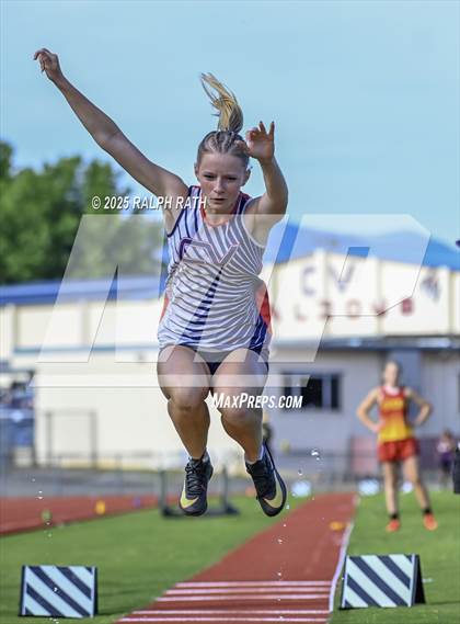 Thumbnail 1 in CIF NS Division 2 Finals (Triple Jump) photogallery.