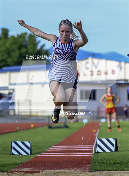 Thumbnail 1 in CIF NS Division 2 Finals (Triple Jump) photogallery.